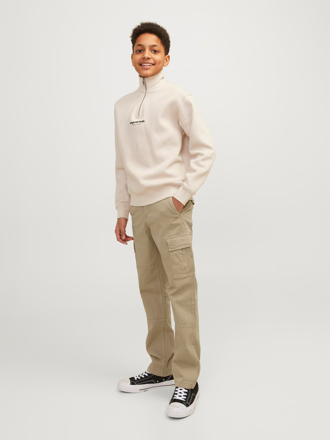 model_shot-front_full